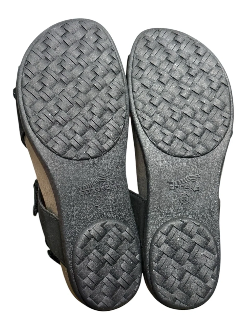 Dansko women’s black